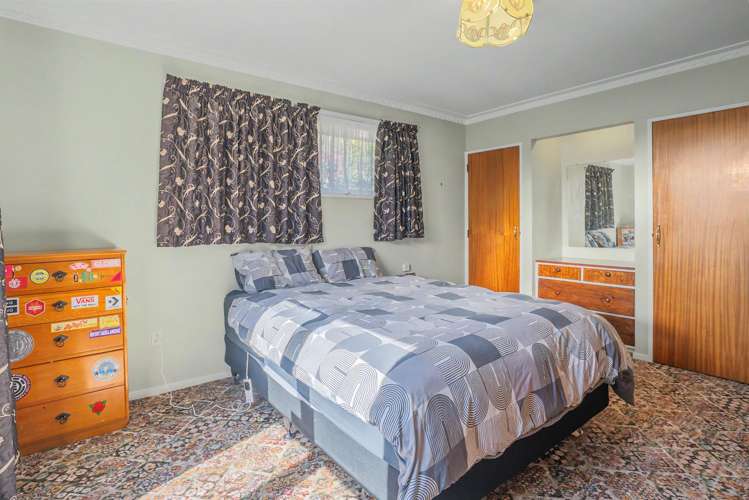 2/4 Gothic Place Ilam_9