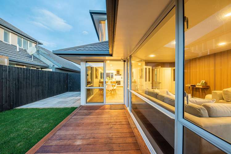 9 Glastonbury Drive Burwood_8
