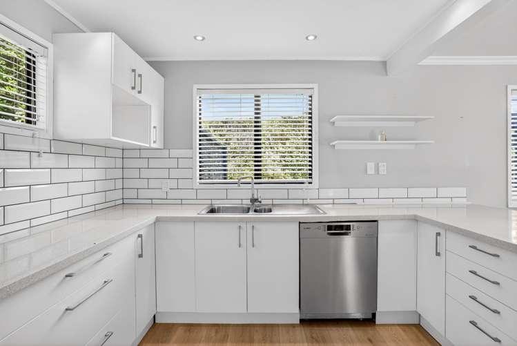 3/4 Telstar Place Beach Haven_5