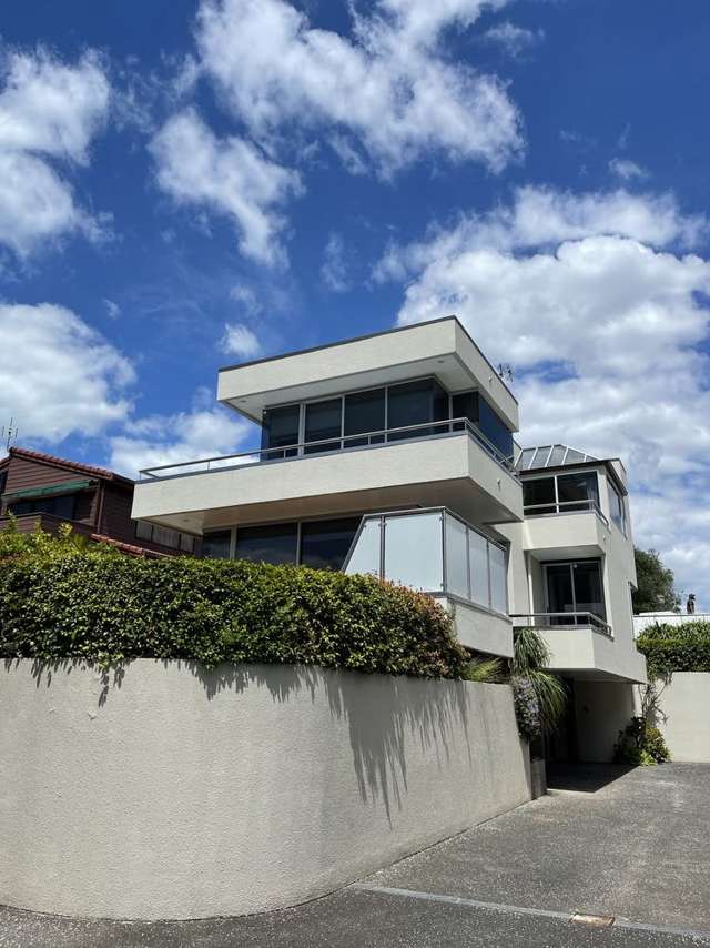 2/14 Takutai Avenue Bucklands Beach_1