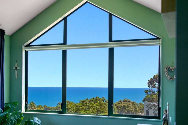 6 Berridge Road Muriwai Beach_12