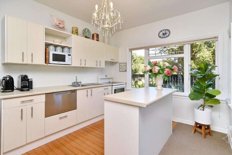 1/2 Barrington Street Somerfield_2