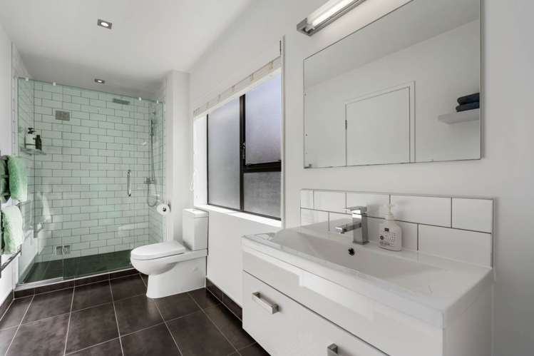 16B Channel View Road Campbells Bay_23