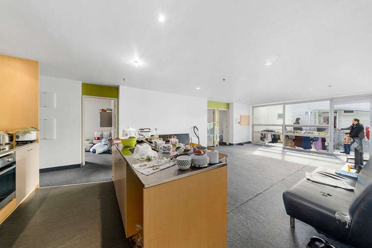 12/27 Hanson Street Mount Cook_2