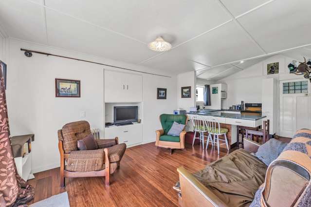 76 Anderson Avenue Springston_1