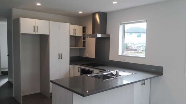 17 Maylee Crescent Gulf Harbour_1