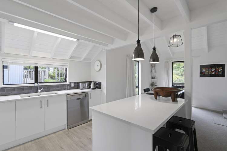 2/142 Lancaster Road Beach Haven_6