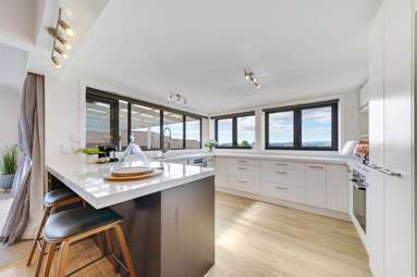 285 Wellington Street_4