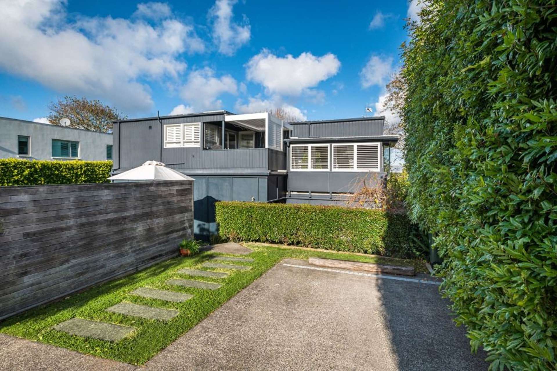 2/13 Waitemata Road Hauraki_0