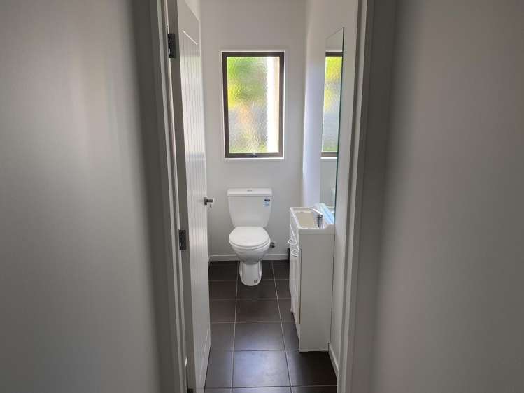 16 Lomas way Albany_20