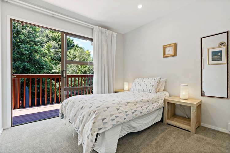 7 Helvetia Drive Browns Bay_16