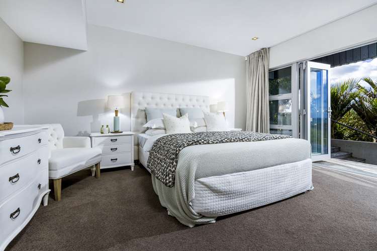 63 Beach Road Castor Bay_22