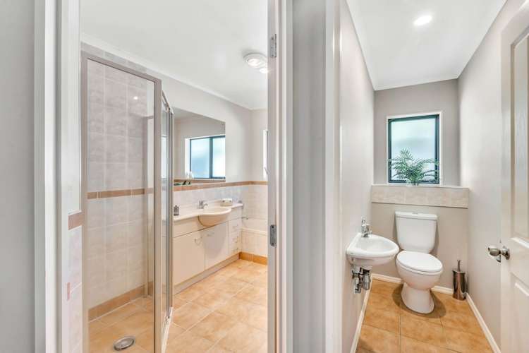 282 Hill Road The Gardens_12