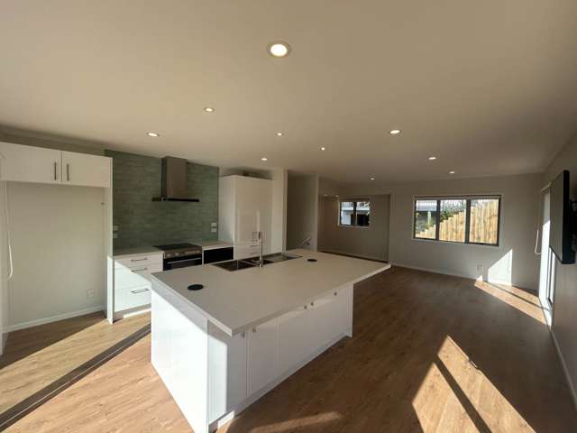 10B Serrata Place Browns Bay_4