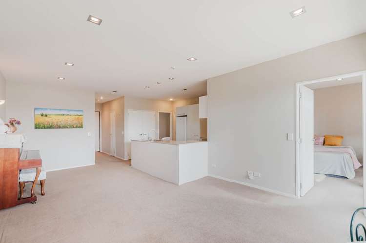 B305/525 East Coast Road Pinehill_5