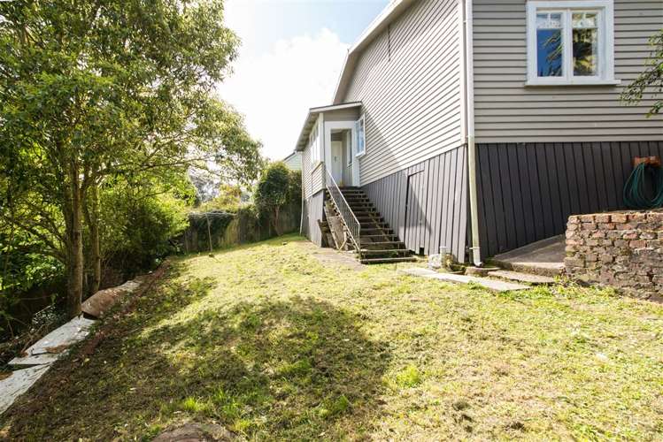 7 Craigbank Avenue New Lynn_18