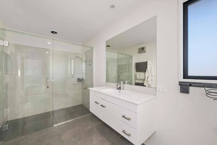 8 Bradleigh Park Fairhall_22