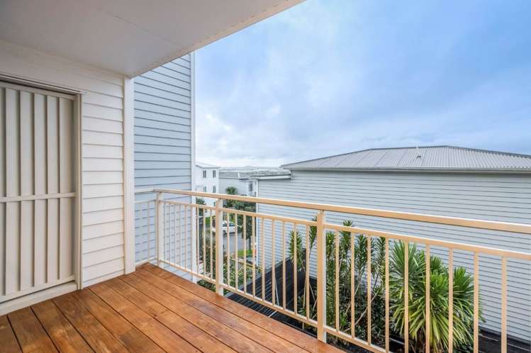 9 Panakenake Way Flat Bush_7