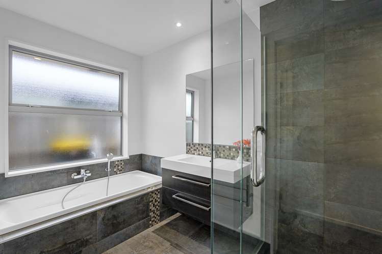 28 Champagne Avenue Yaldhurst_16