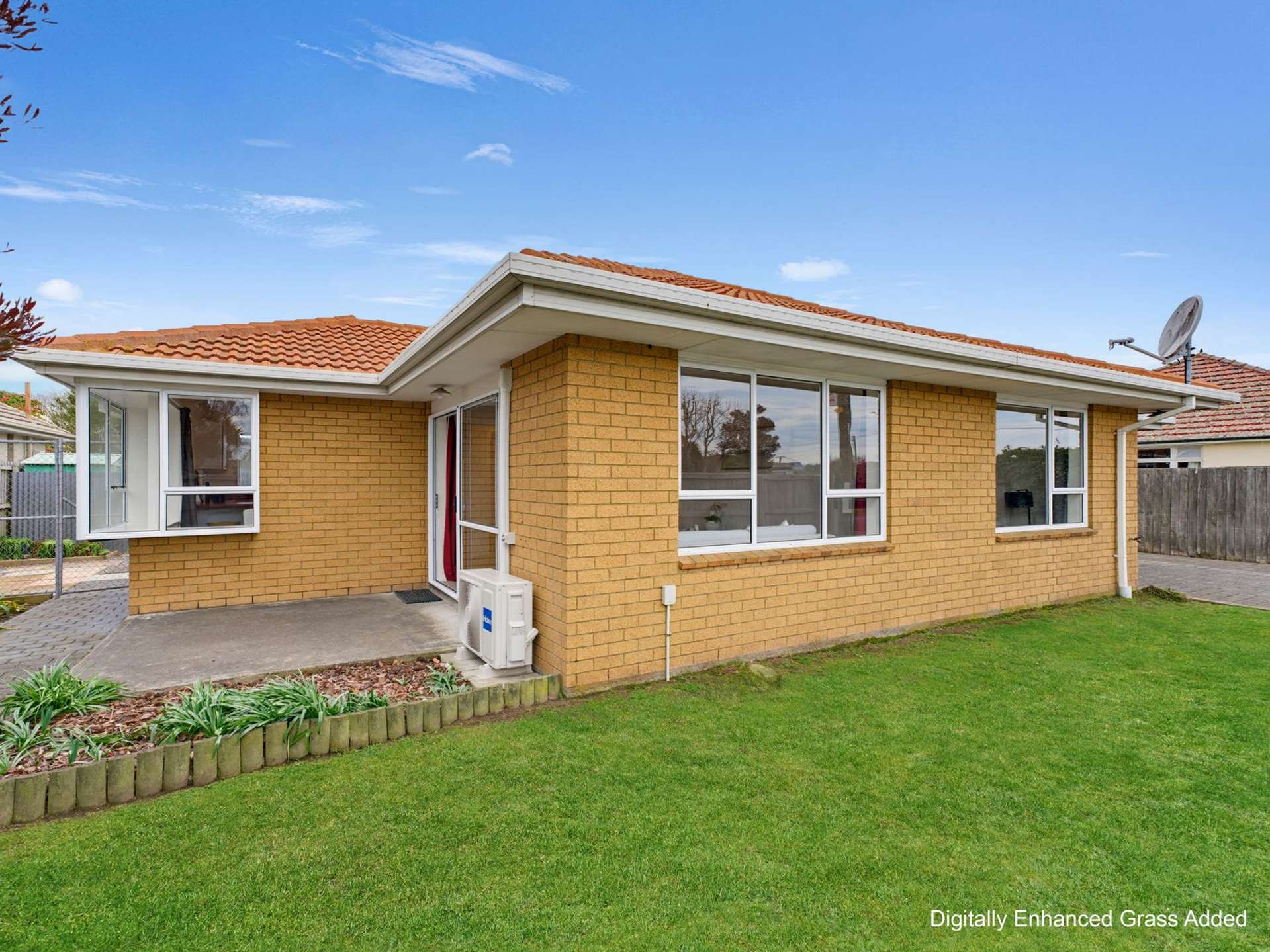 2/2 Bentley Street Russley_0
