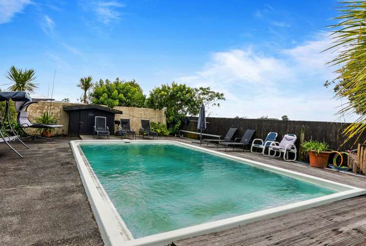 136 Okura River Road Okura_49