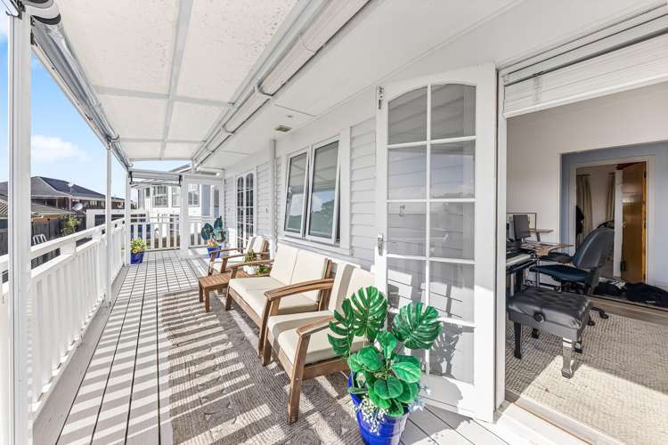 4233 Great North Road Glendene_21