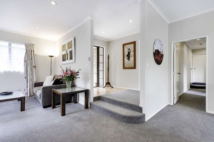 6 Ronald Scott Grove Riverstone Terraces_3