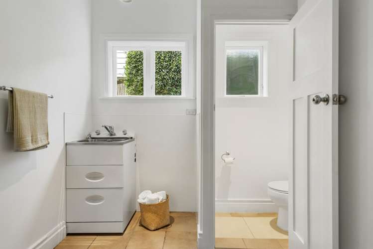 12 Domain Street Devonport_21