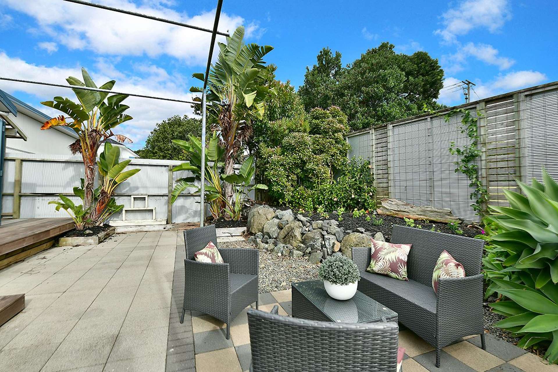 4 Roberts Road Matakatia_0