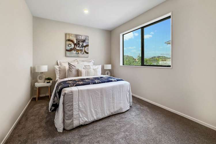 19D Essex Street Te Atatu South_16