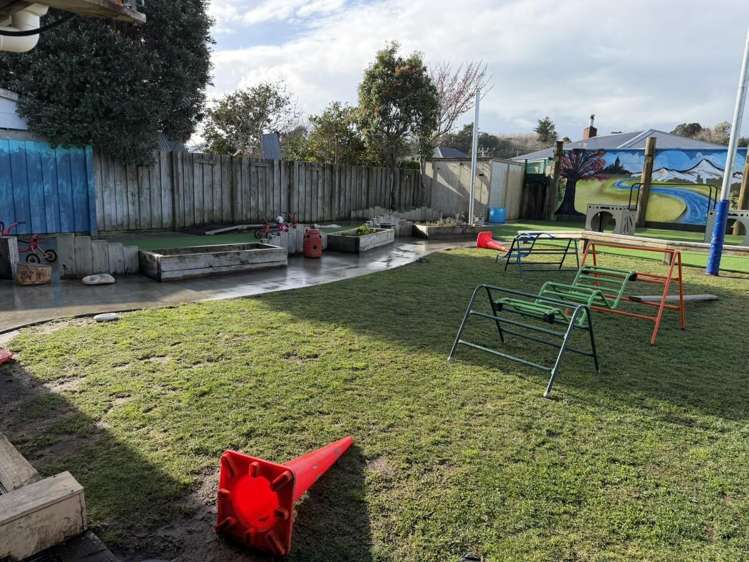 8 Queen Street Waitara_11