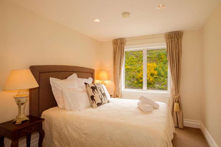 3/70 Lake Esplanade Queenstown_13