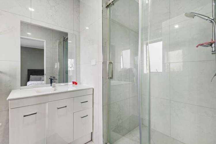 12/30 Calvert Avenue Mangere East_13