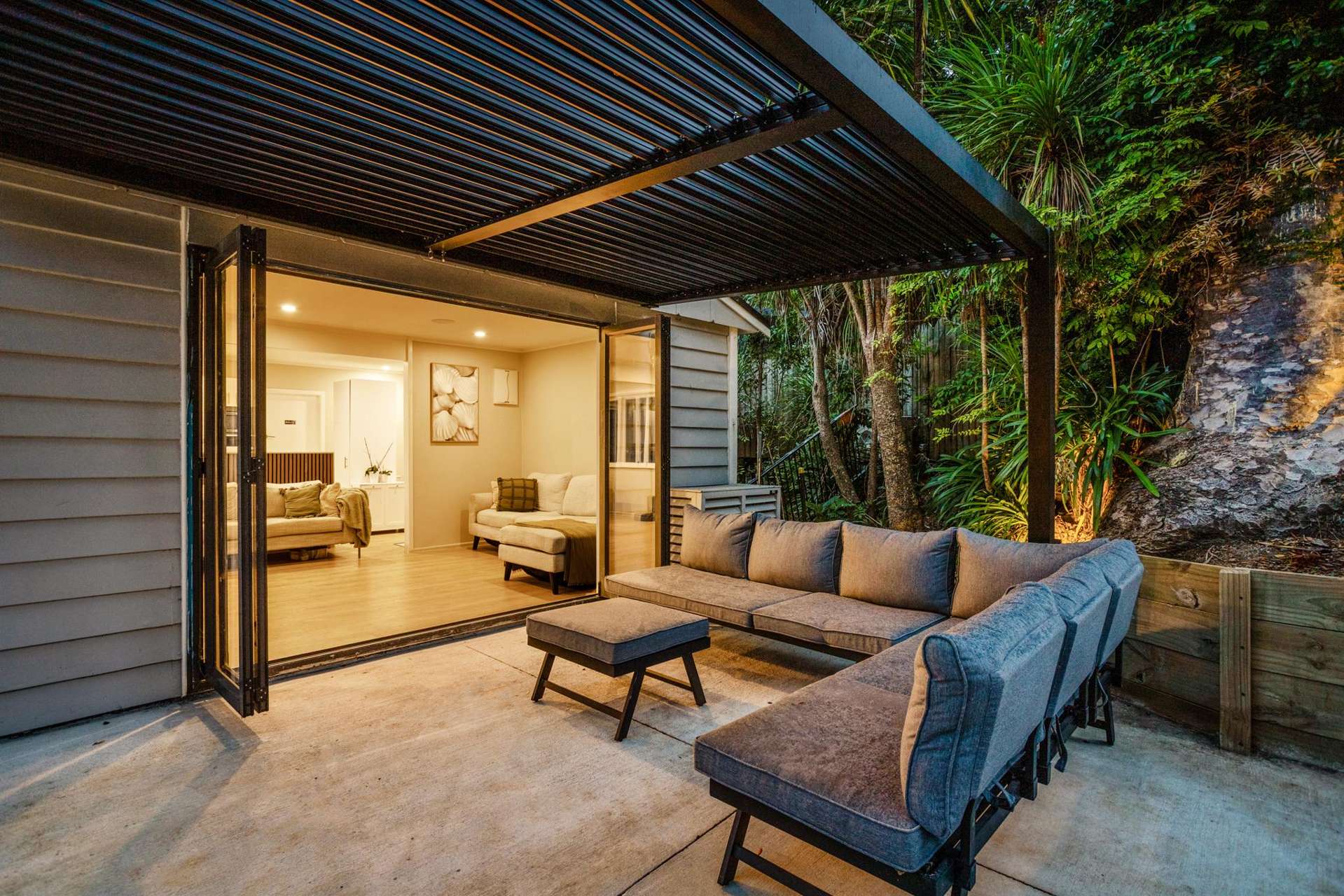22 Hollywood Avenue Titirangi_0
