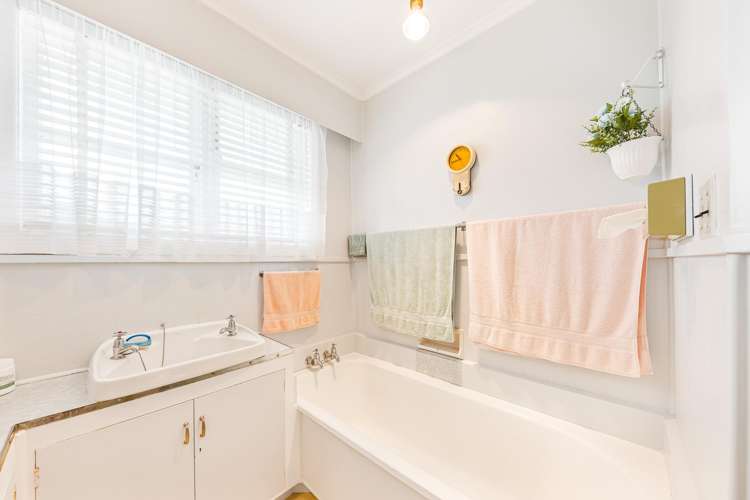 397 Richardson Road Mount Roskill_16