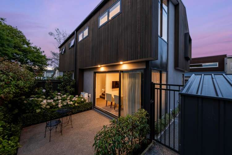 2/126 Rugby Street_0