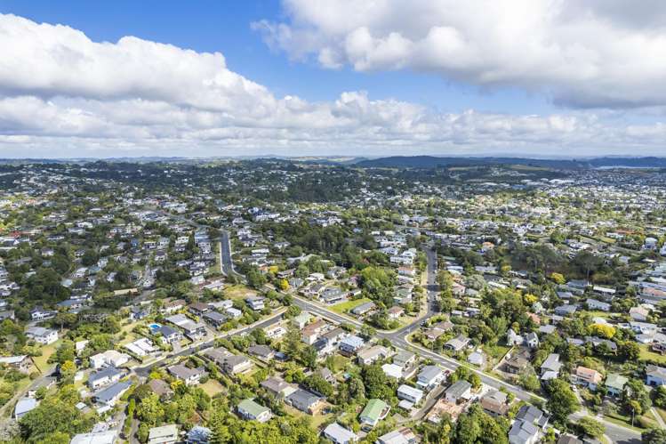 2/6 Charmaine Road Torbay_17