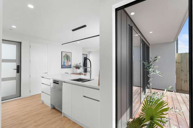 3/5 Clarence Street Addington_3