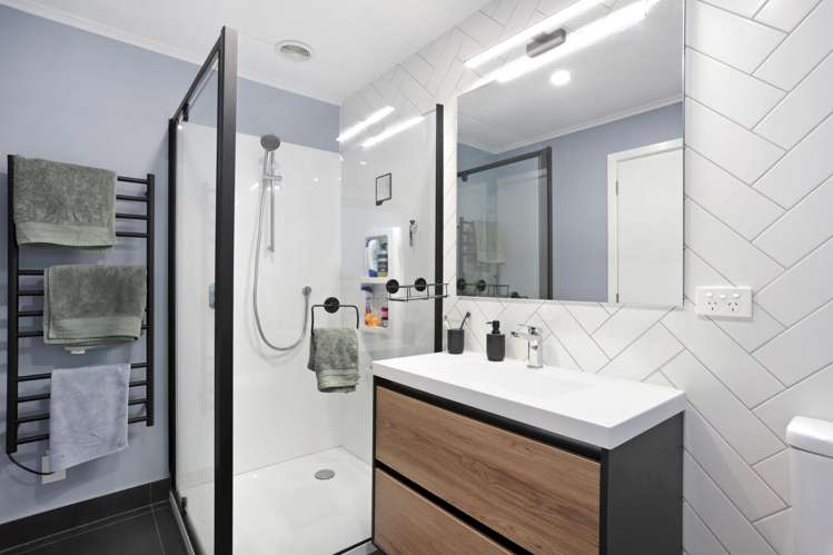 83 Mcleod Road Te Atatu South_15