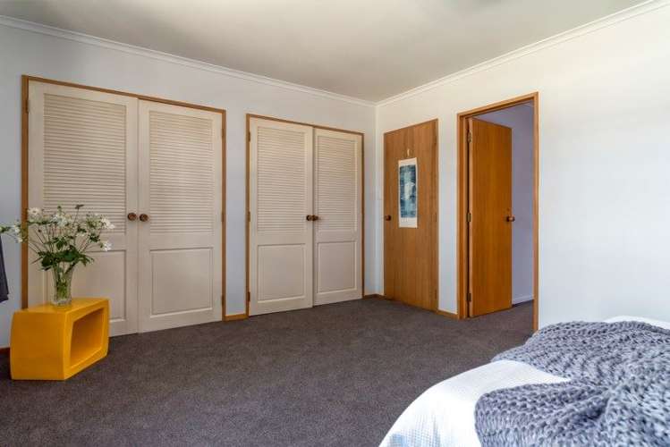 12 Esher Place Saint Martins_15