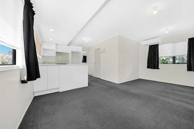 9 & 9A Sherie Place Howick_17