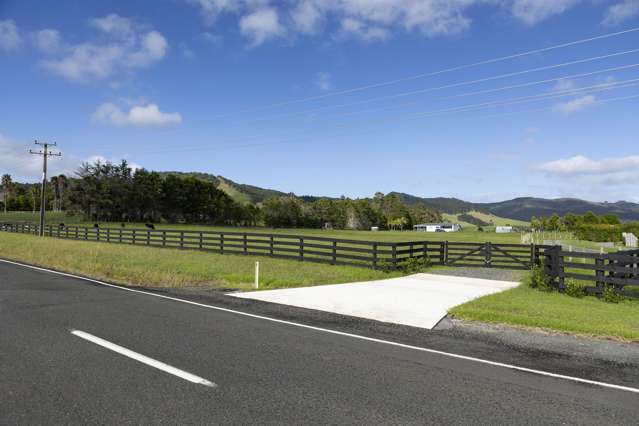 Premium Lifestyle in a Most Desirable Location!
