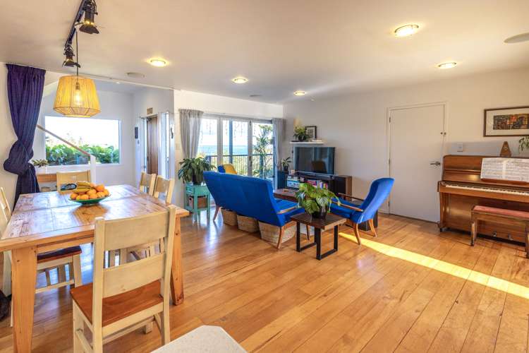 3 George Street Surfdale_8