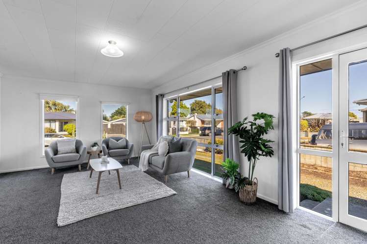 34 Lothian Crescent Strathern_1