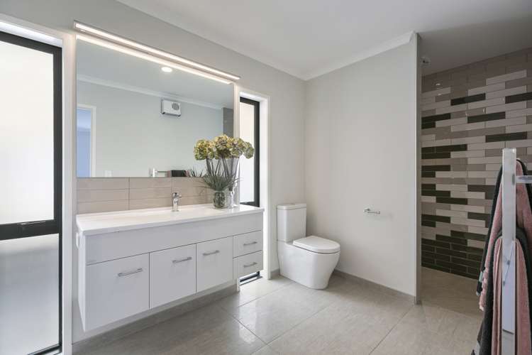 2 Oakmont Crescent Waiwhakaiho_14