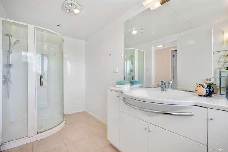 271 Bleakhouse Road Mellons Bay_17