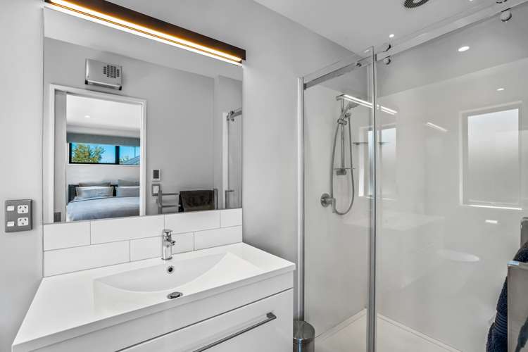 80 Sunline Avenue Lincoln_19