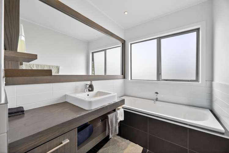 14 Davita Place Farm Cove_19