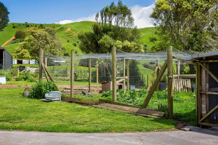 891 Bird Road Stratford_22