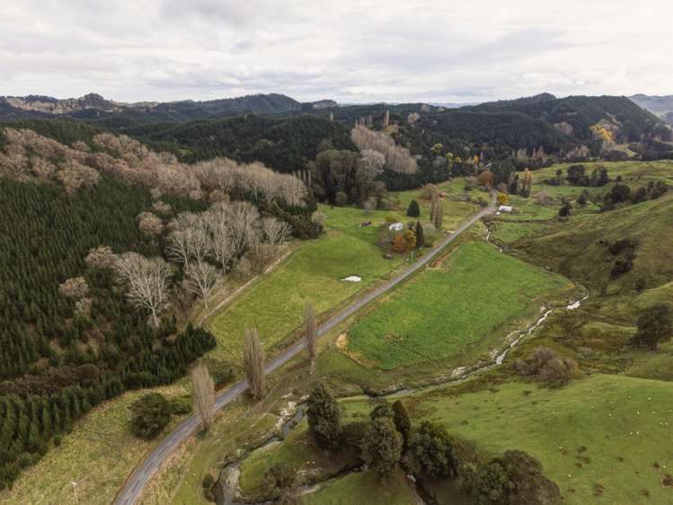 921 Ongo Road Hunterville_36